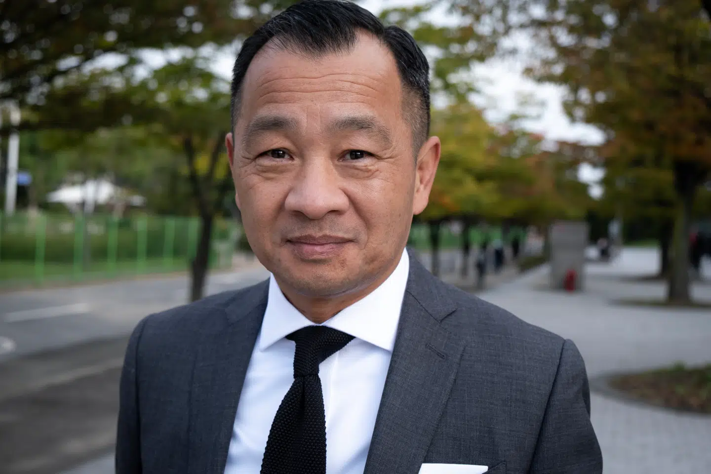 Henrik Brandt er medstifter af virksomheden Copenhagen Defcon, der importerer sydkoreansk forsvarsudstyr til Europa. Hans forretning går godt – bare ikke i Danmark.