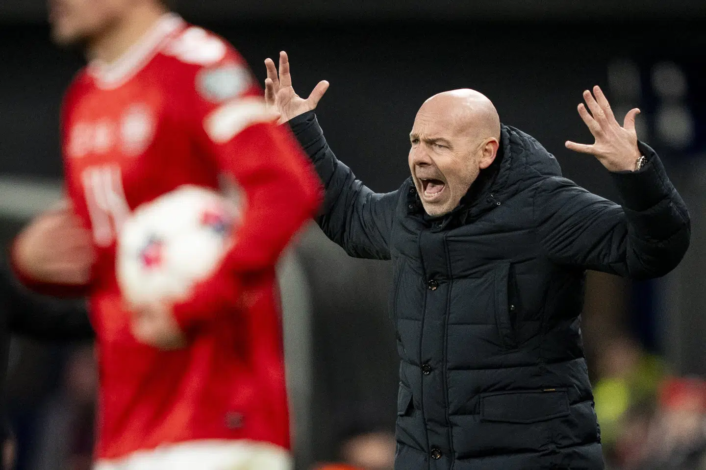 Brian Riemer og Danmark spiller VM-playoff til marts, hvis holdet taber til Skotland på Hampden Park tirsdag aften.