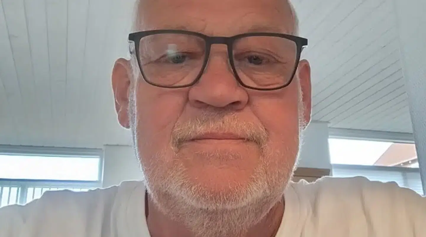 Carsten Nørgaard og hans kone, Tove, stod til at skulle betale 8.000 kroner for at få deres afdøde søn fragtet tilbage fra Rigshospitalet.