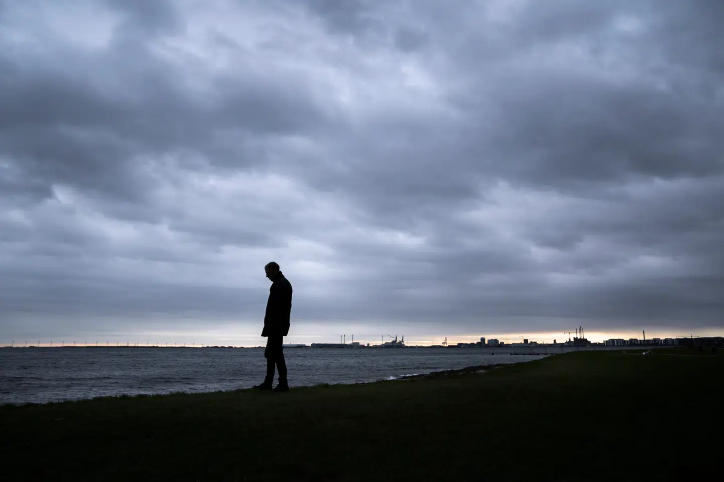 Det er frygteligt at være fanget i et voldeligt forhold. Vi har et ansvar for at hjælpe alle – uanset køn – ud og videre, skriver SFs Astrid Carøe på Mændenes Internationale Dag.