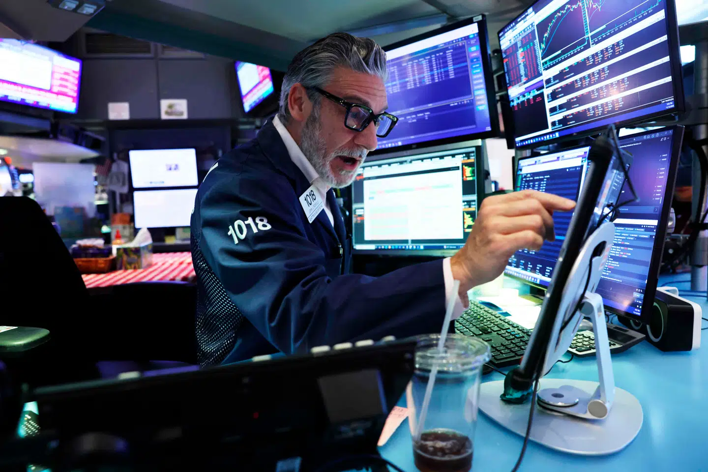 Det har været nogle hårde dage på aktiemarkedet, hvor frygten for en boble i selskaberne omkring kunstig intelligens er ved at bide sig fast.