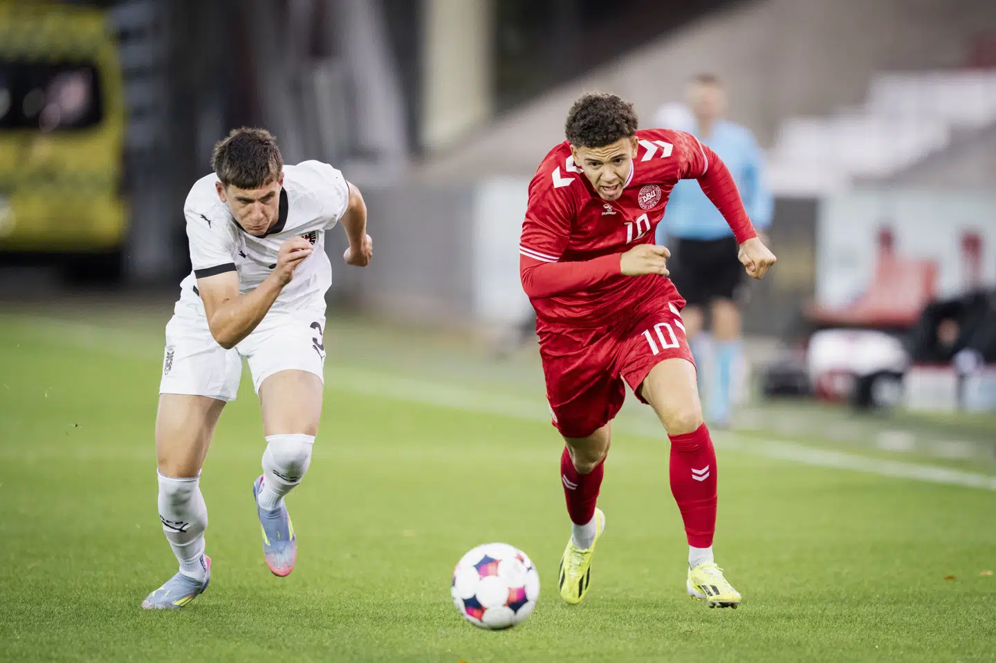 Clement Bischoff, her fra opgøret mod Østrig i oktober, sendte Danmark på vinderkurs tidligt i anden halvleg. (Arkivfoto).