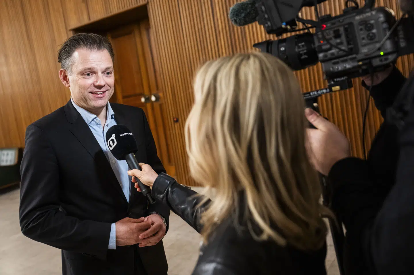 Frederiksberg-borgmester Michael Vindfeldt (S) var med til at lukke valgstedet på Frederiksberg Rådhus tirsdag aften. Han håber at blive genvalgt til posten.