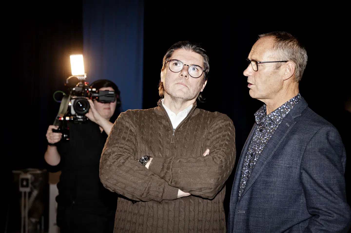 Danmarksdemokraternes Mads Fuglede fulgte tirsdag aften med i valgresultaterne i Roficentret i Ringkøbing.