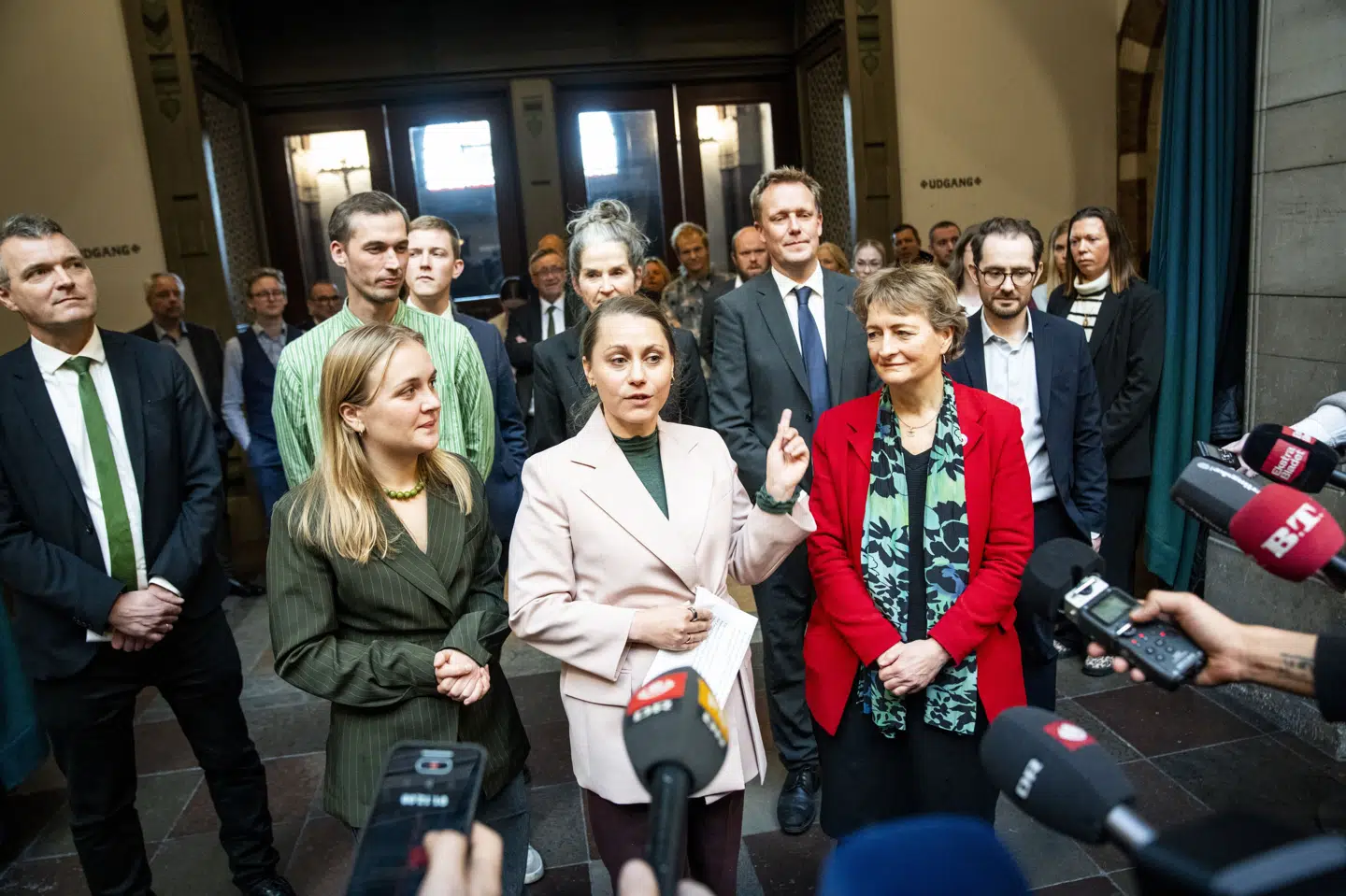 Endnu er ikke alle borgmesterposter i København blevet fordelt, siger kommende overborgmester Sisse Marie Welling (SF) ved pressemøde onsdag.