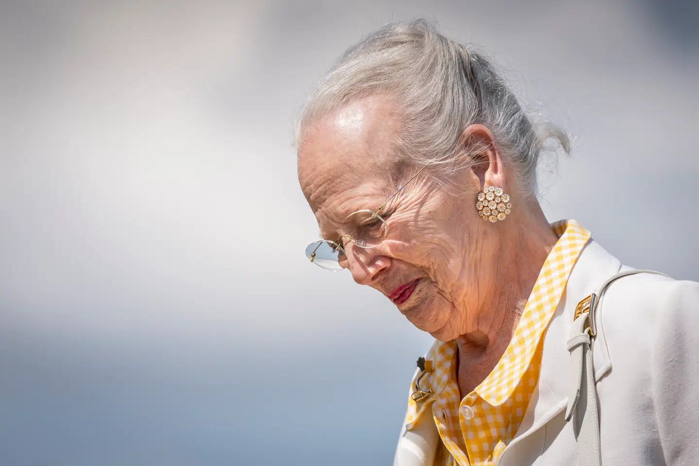 ARKIV. Dronning Margrethe var god ven af lensgreve Preben Ahlefeldt-Laurvig siden barndommen. Nu er han gået bort, 89 år gammel.