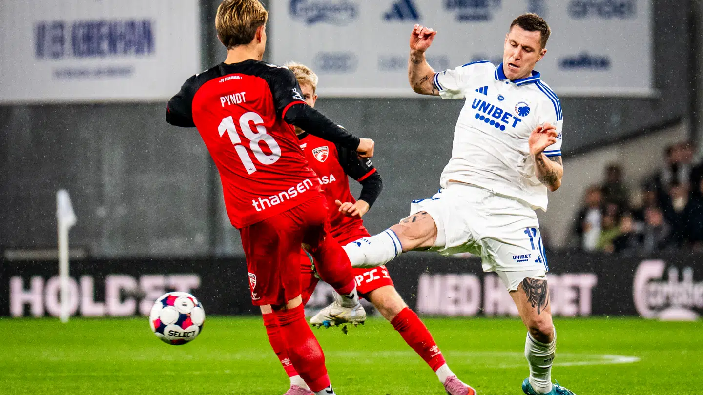FCKs Lukas Lerager (th.) og FC Fredericias Andreas Pyndt under Superligakampen mellem FC København og FC Fredericia i Parken i København lørdag den 1. november 2025.