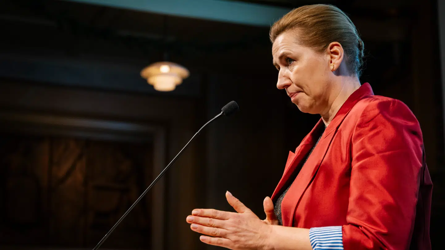 Statsminister Mette Frederiksen holder tale under Socialdemokraternes valgfest på Arbejdermuseet i København tirsdag den 18. november 2025.