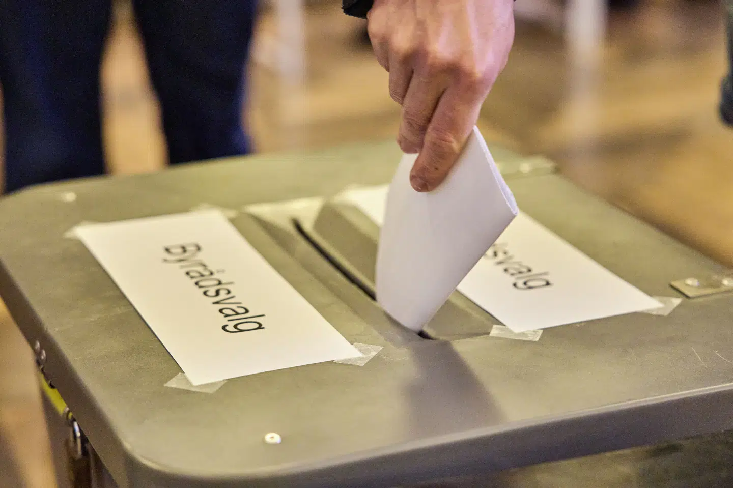 11 af de hvide stemmesedler kan være nok, hvis man vil vælges ind på Læsø - så længe man har held i spil. (Arkivfoto).