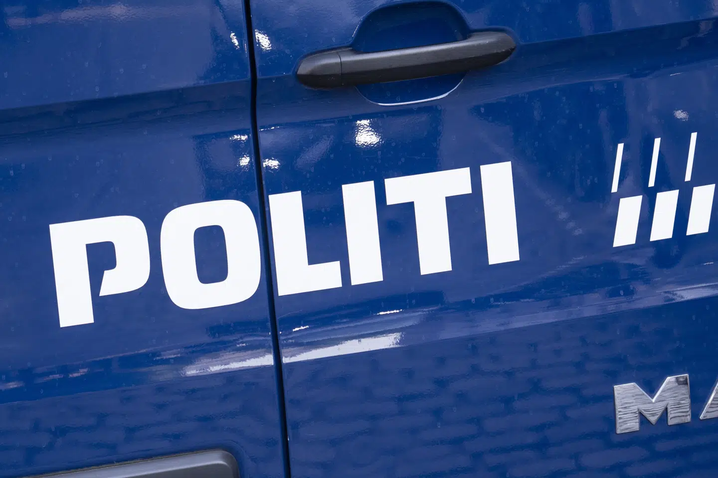 En 88-årig kvinde i Haderslev har mistet livet, efter at hun styrtede og ramte asfalten hårdt, siger politikommissær Ole Rahbæk fra Syd- og Sønderjyllands Politi. (Arkivfoto).