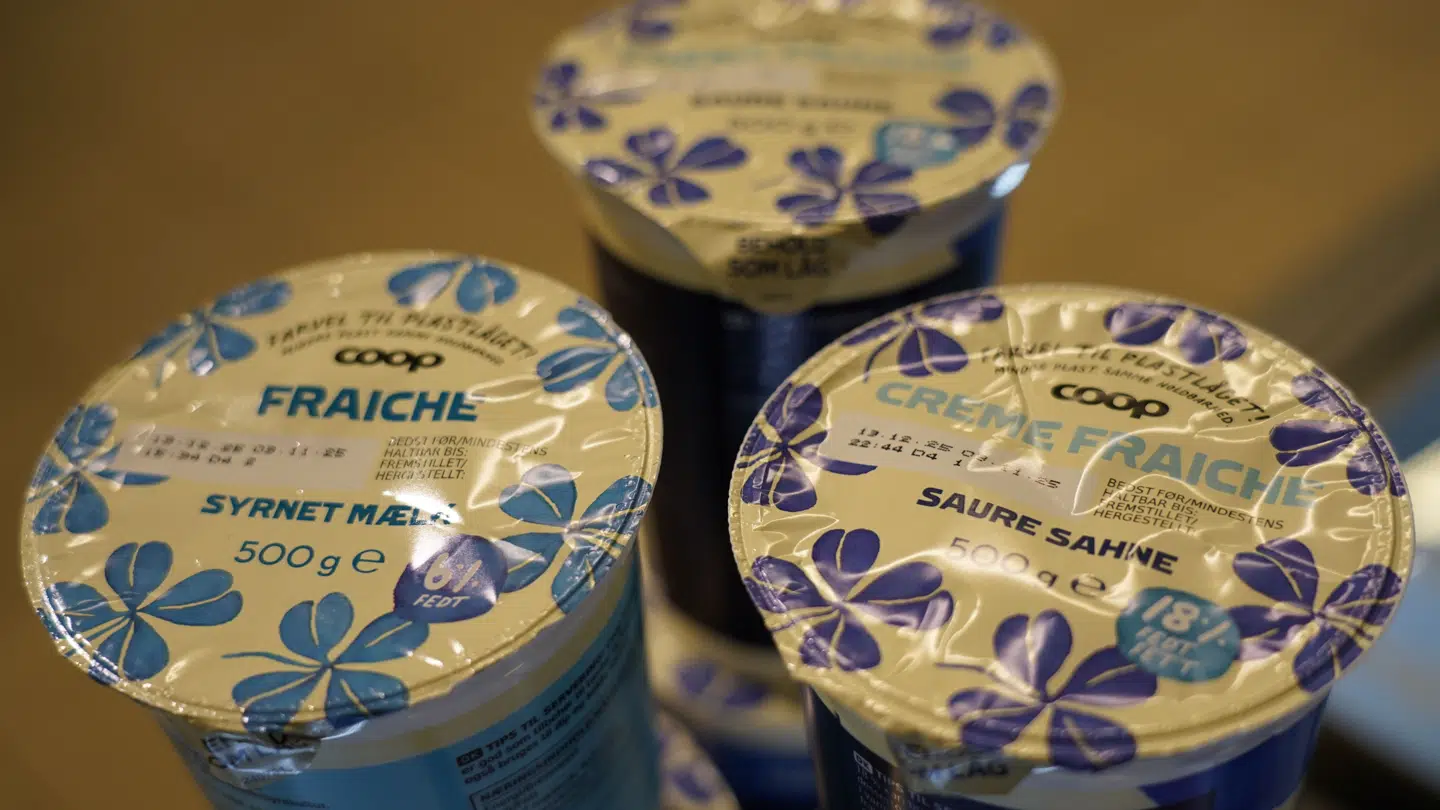 Creme fraiche fra Coop bliver nu solgt uden låg.