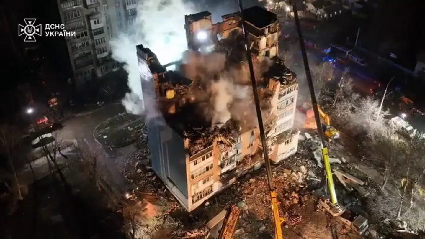 Her ses et skærmbillede fra den video, som den ukrainske præsident, Volodymyr Zelenskyj har delt fra stedet.