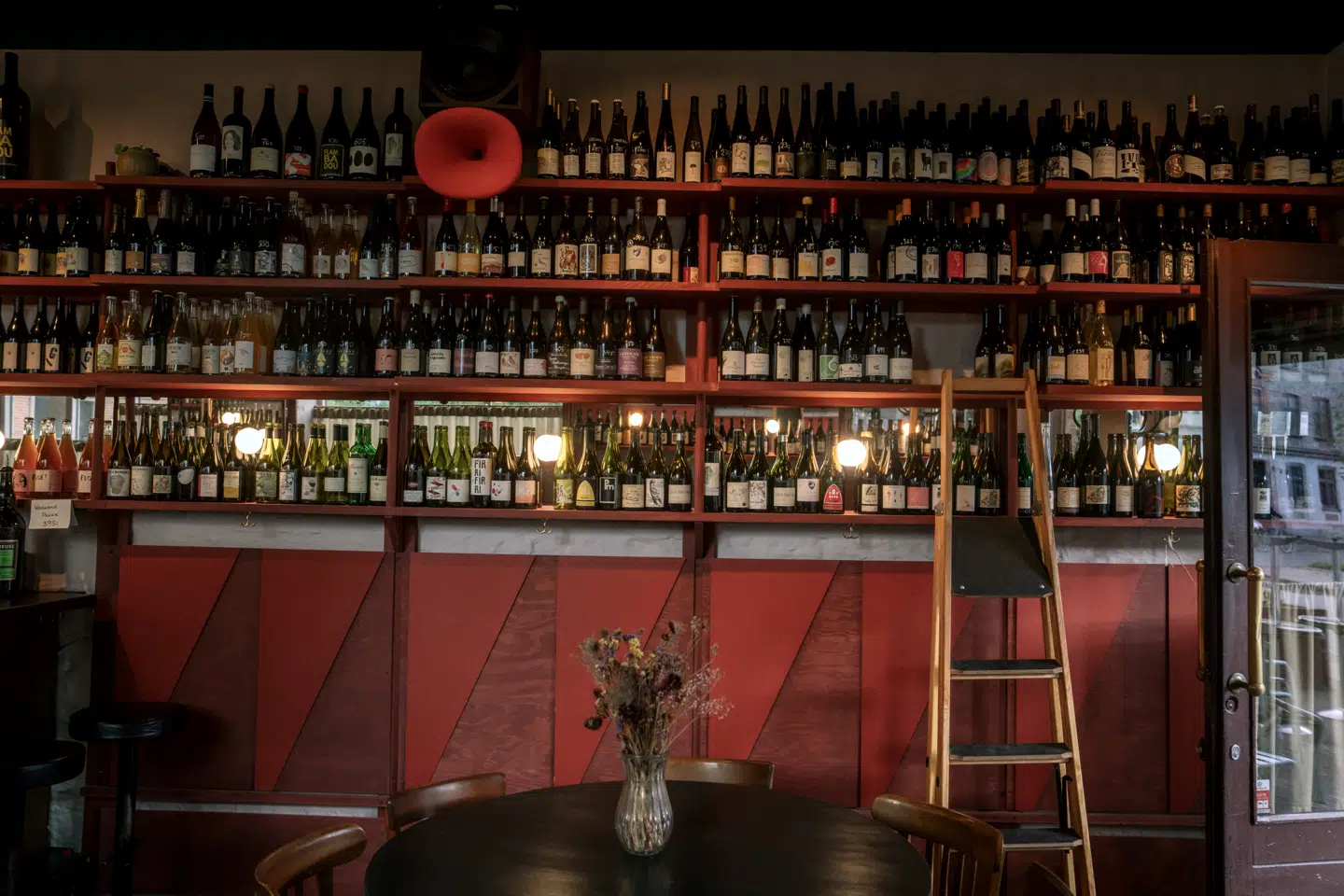 I dag frigives beaujolais nouveauen – Berlingske guider til fem vandhuller, hvor du kan drikke den sorgløse franske vin i København.