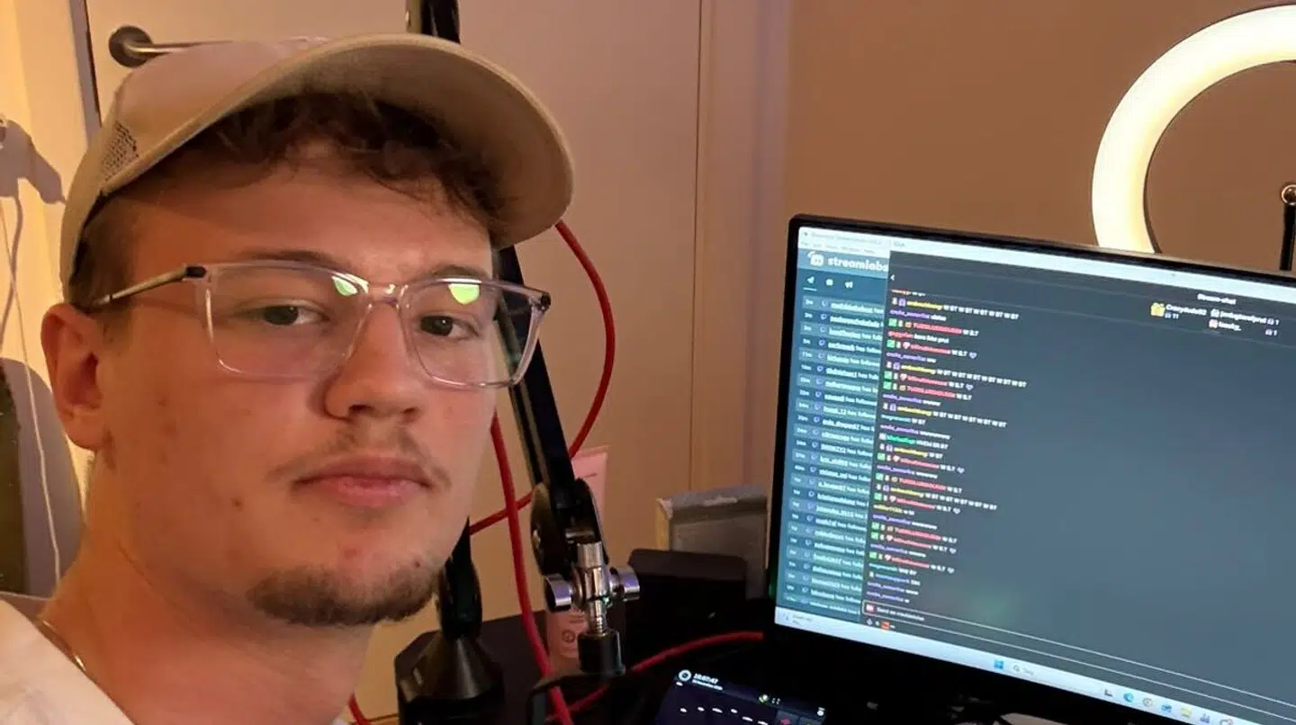 Alexander Lentz vågnede en morgen op til, at hans reaktion på Danmarks fiasko i Glasgow var gået landet rundt i Skotland.