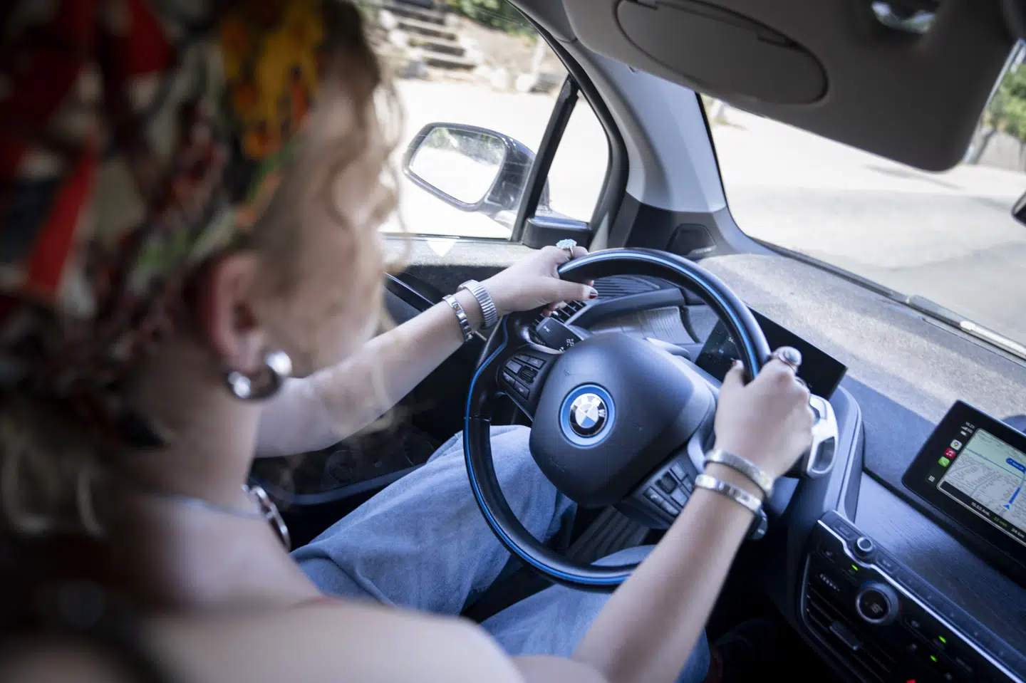 Antallet af 17-årige, der påbegynder et kørekortforløb er steget med 45 procent fra 2024 til 2025. Stigningen kommer, efter at det i juli blev lovligt for de 17-årige at køre alene i dagtimerne. (Arkivfoto).