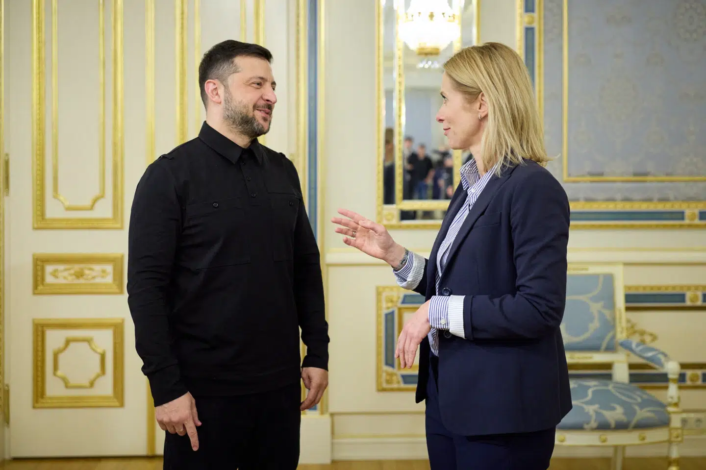 EU's udenrigschef, Kaja Kallas, besøgte 13. oktober Volodymyr Zelenskyj i Ukraines hovedstad, Kyiv. Hun har flere gange sagt, at en fredsplan for Ukraine skal udarbejdes sammen med landets selv - og dette budskab gentager hun fredag i Bruxelles. (Arkivfoto).