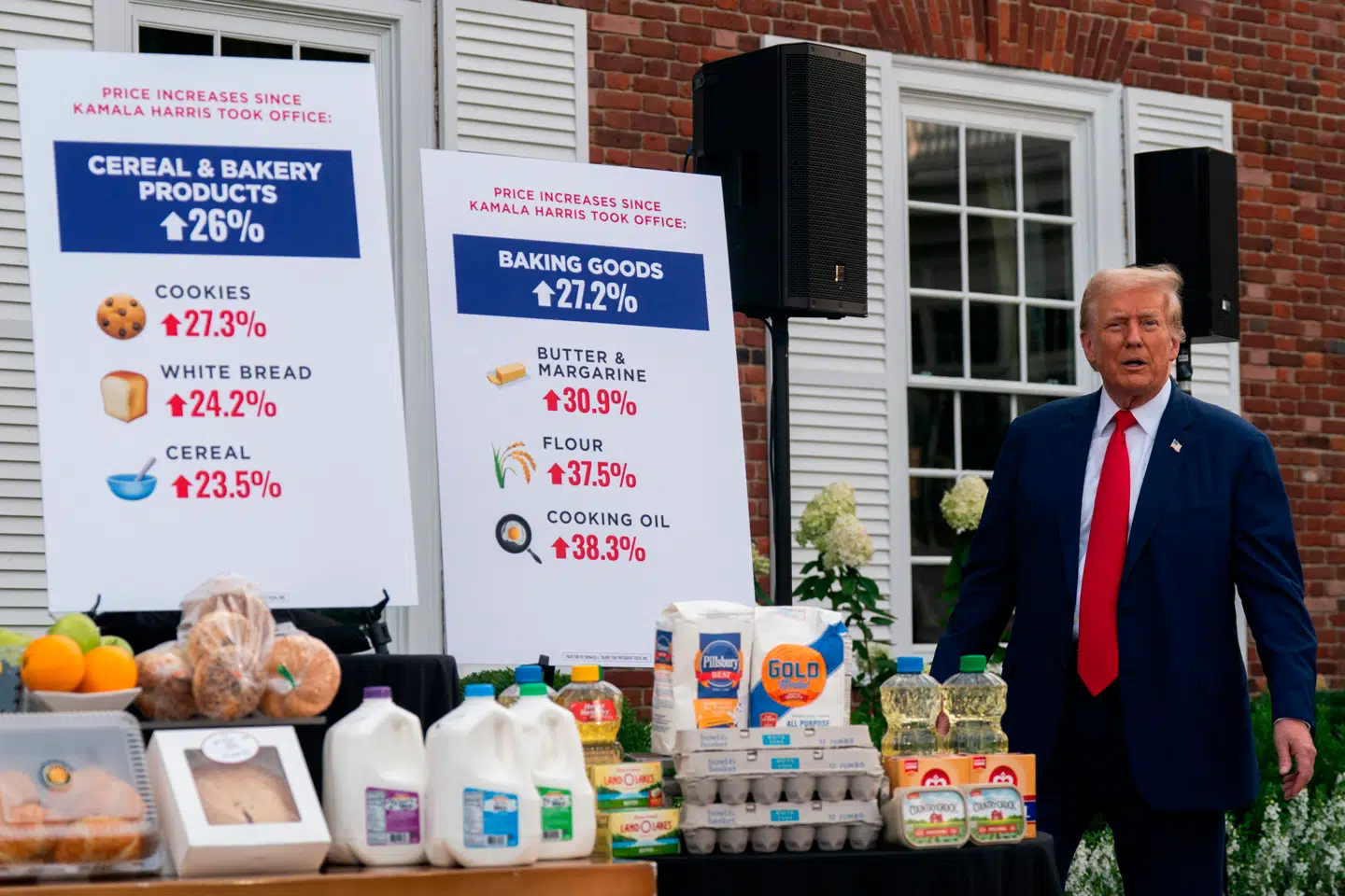 Under valgkampen forstod Donald Trump at spille på vælgernes vrede over høje leveomkostninger. Nu kan han ikke selv levere på sine løfter.