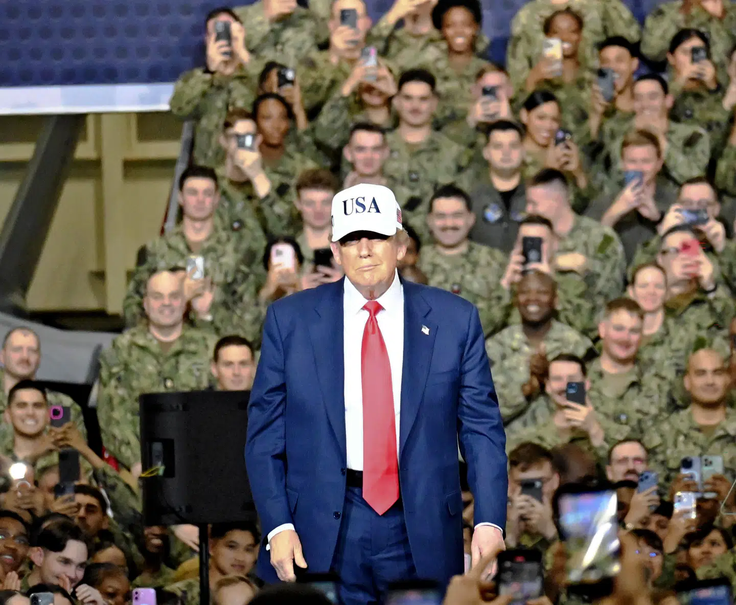 Præsident Trump var i sidste måned på rundrejse i Asien. Nu har han igen rettet fokus mod Ukraine og ambitionerne om at skabe fred mellem russerne og ukrainerne.