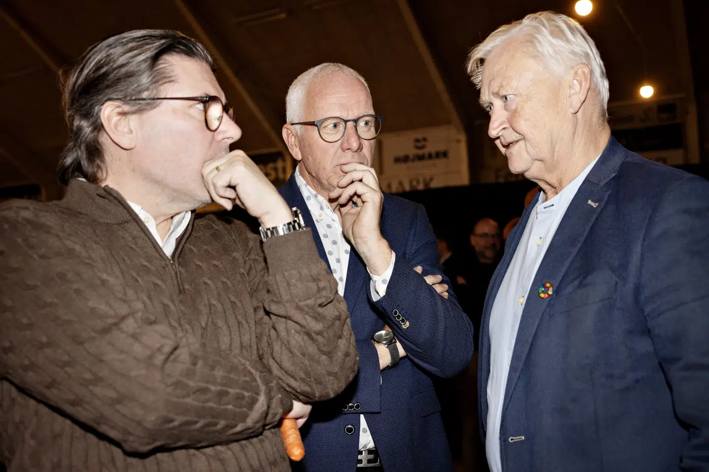 SF's spidskandidat Niels Rasmussen (til højre) havde de afgørende mandater for at gøre Mads Fuglede (til venstre) til borgmester på valgnatten i Ringkøbing-Skjern Kommune. Med et mandat fra henholdsvis DF, LA og Konservative blev flertallet bredere. (Arkivfoto).