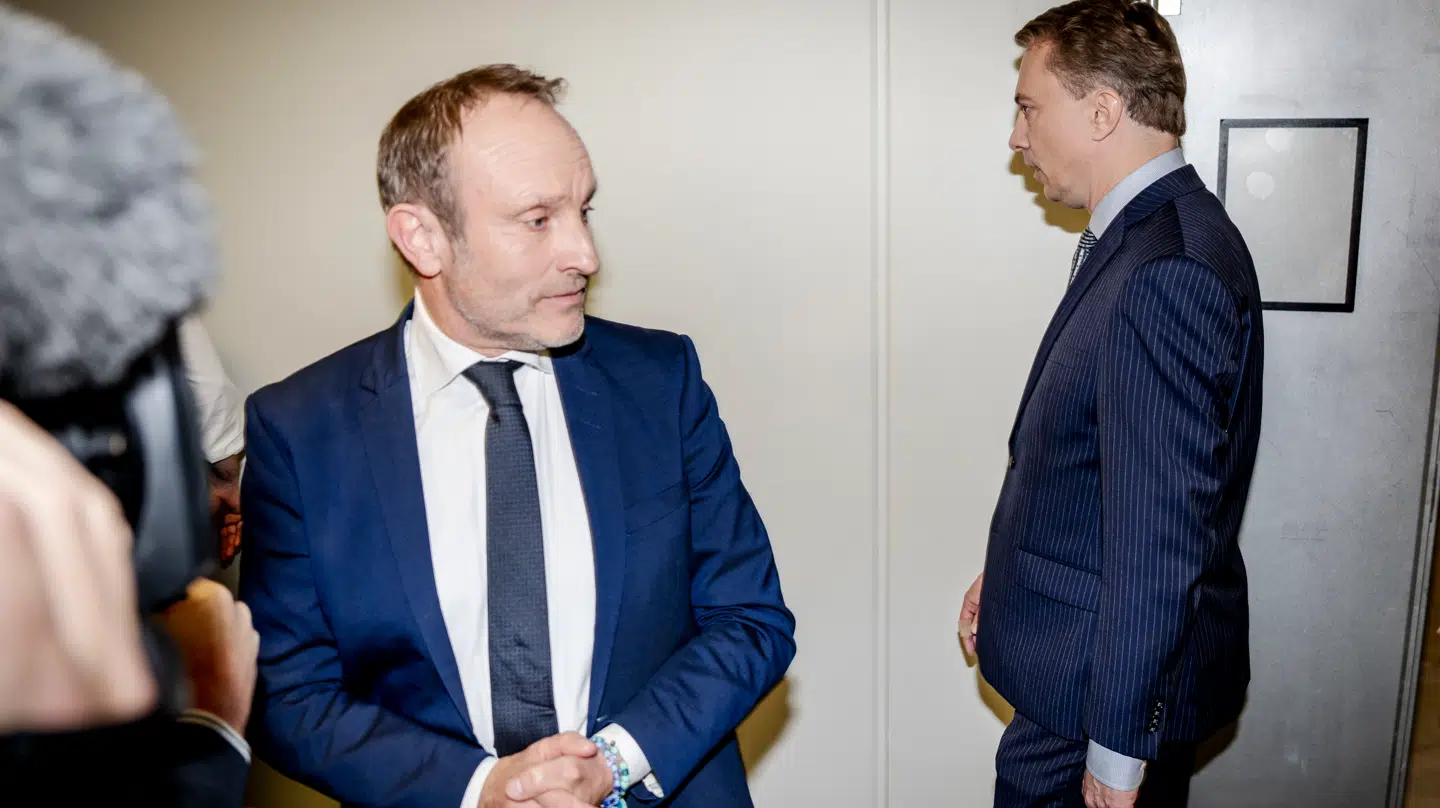 Martin Lidegaard (RV) og Morten Messerschmidt (DF) efter at TV2 har afholdt partilederdebat i Filmgears studier i Mileparken i Skovlunde, søndag den 16. november 2025.