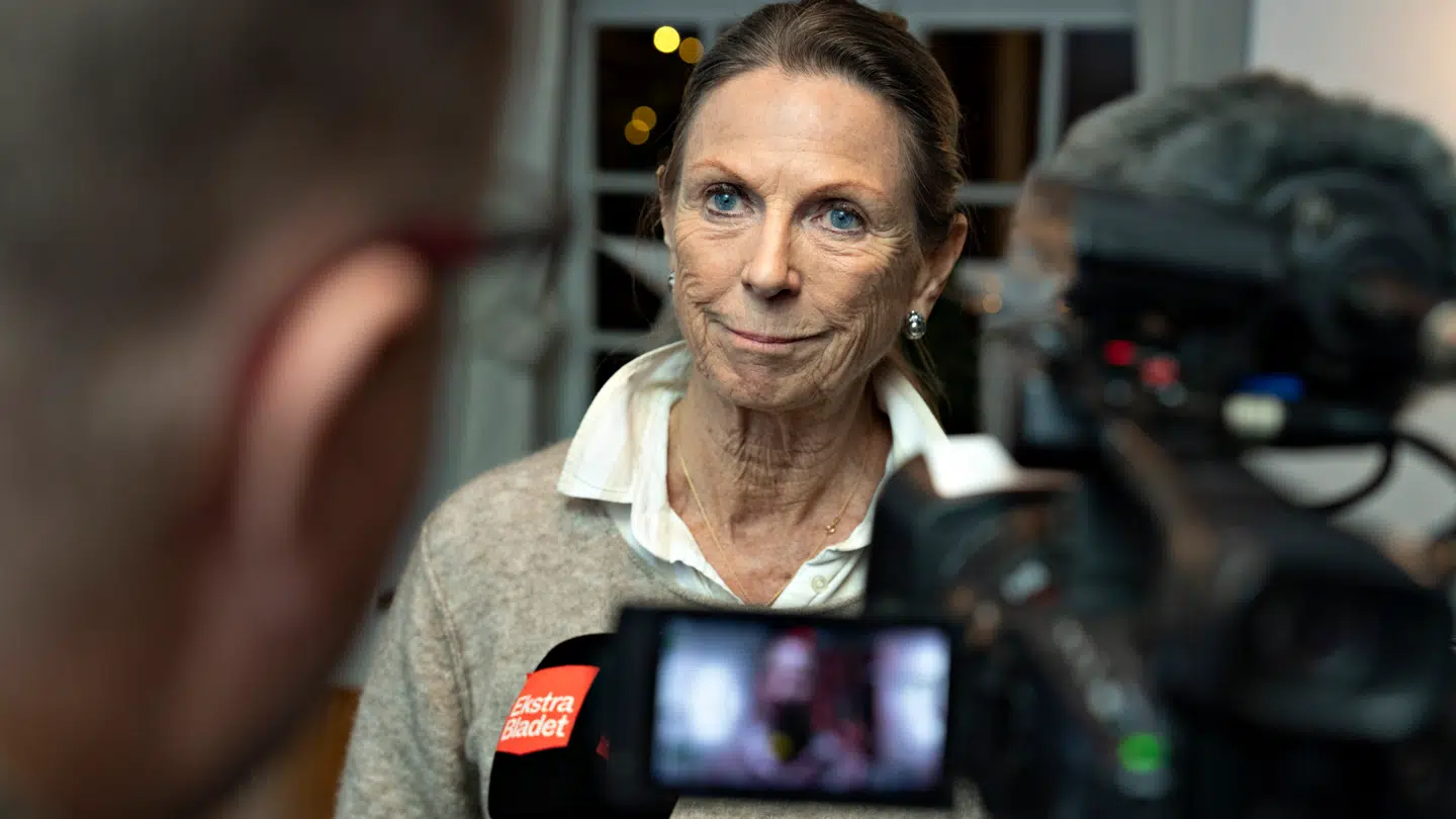Vibeke Gamst (K), der sikrer at borgmester Lasse Frimand Jensen (S) fortsætter, på Aalborg gamle rådhus.
