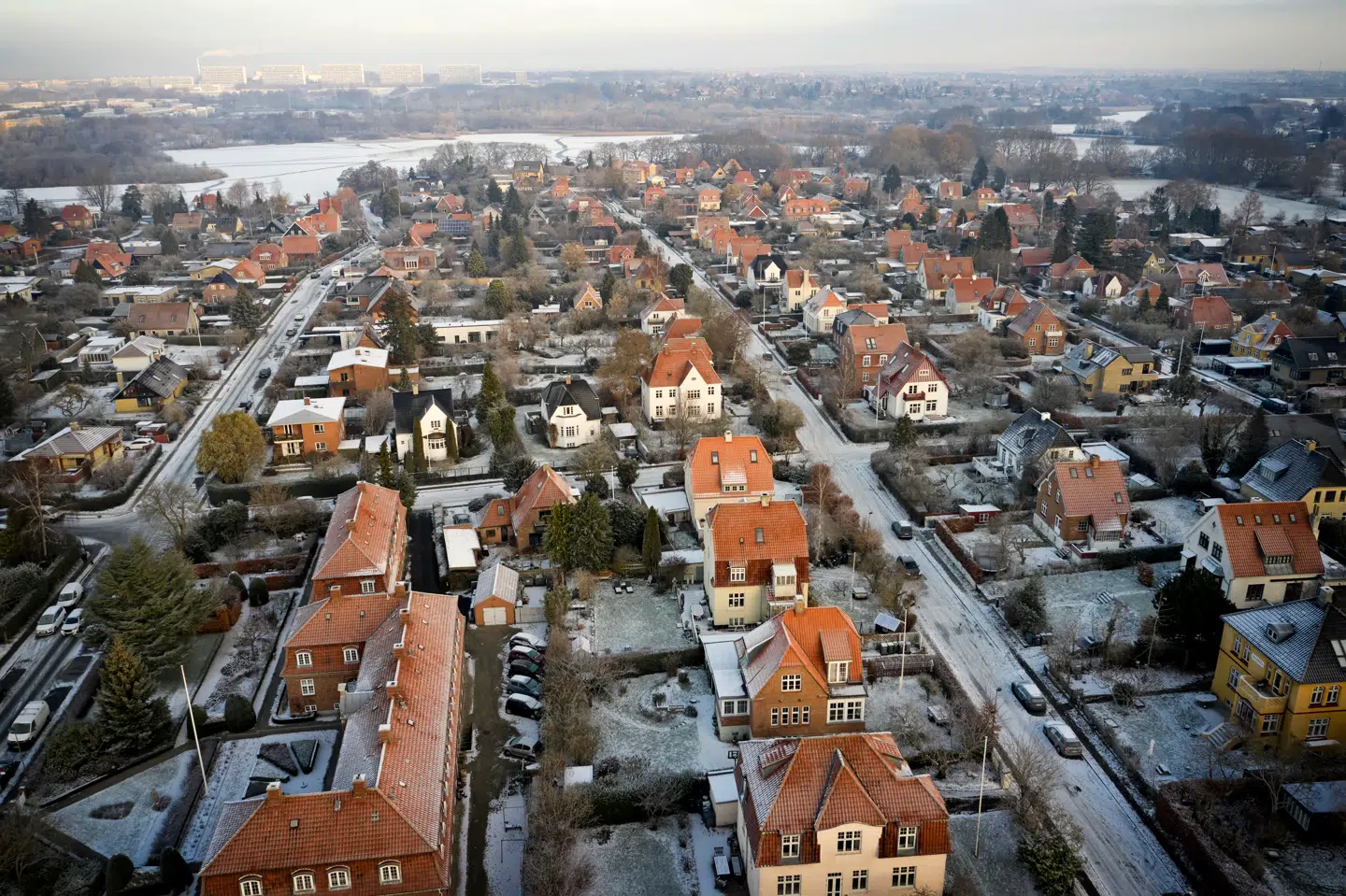 Dominansen vokser på det lukrative marked for realkredit, og det er de store banker, der taber terræn.