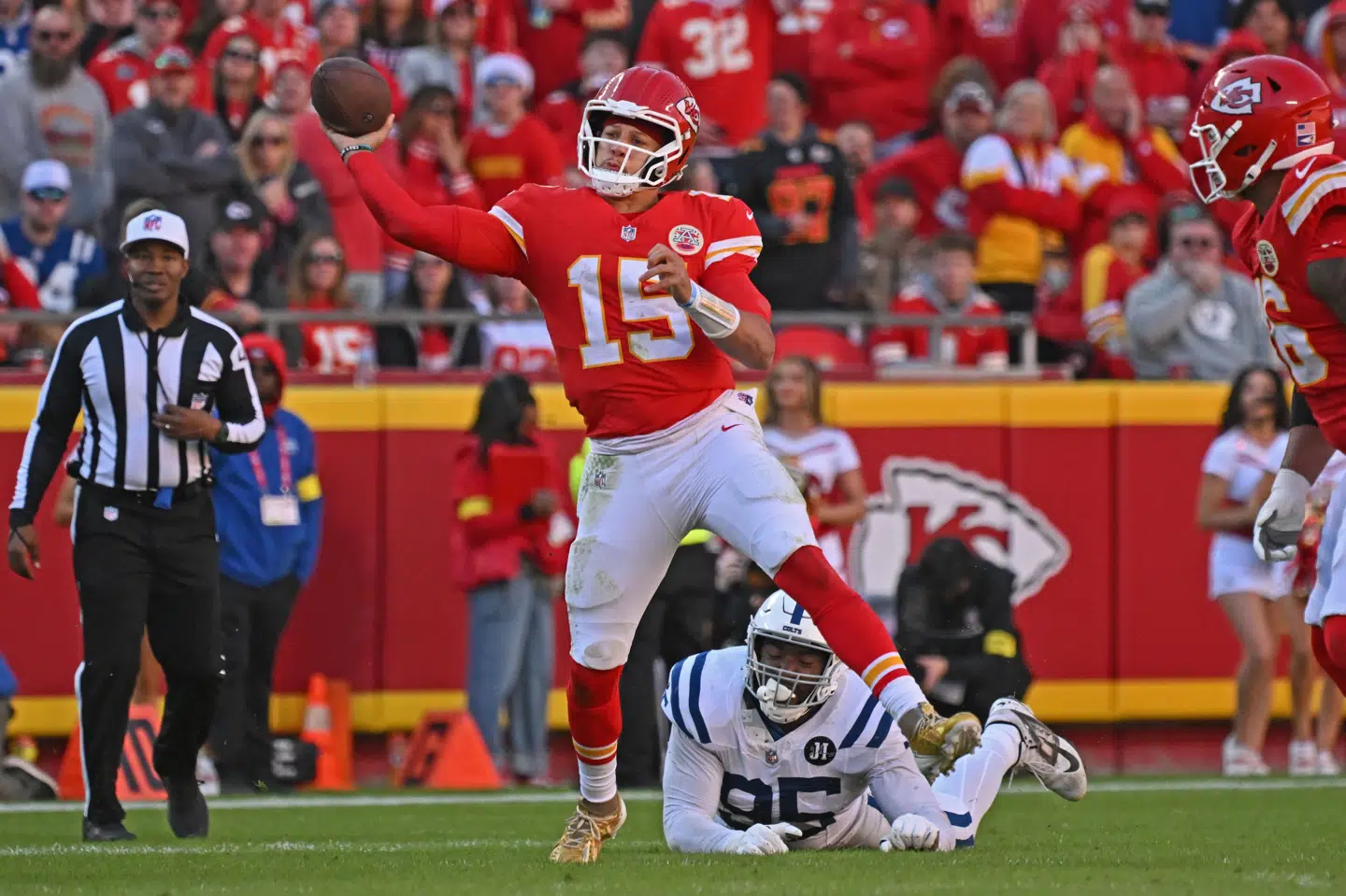 Patrick Mahomes kastede ikke et eneste touchdown mod Indianapolis Colts, men ledte alligevel sit hold til en meget vigtig sejr.