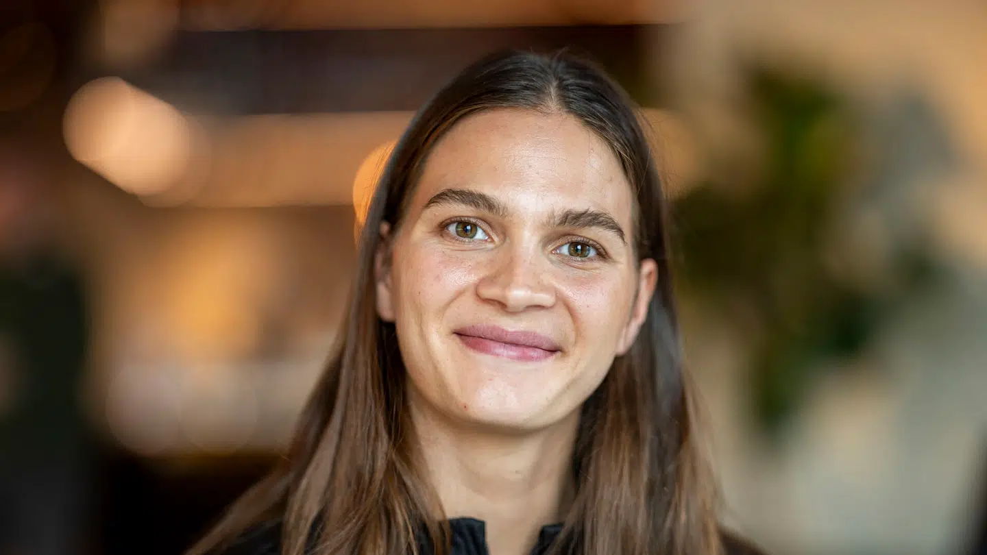 Helena Elver kommer til at spille en stor rolle under VM. Men andres holdninger vil hun helst ikke have ind under huden.