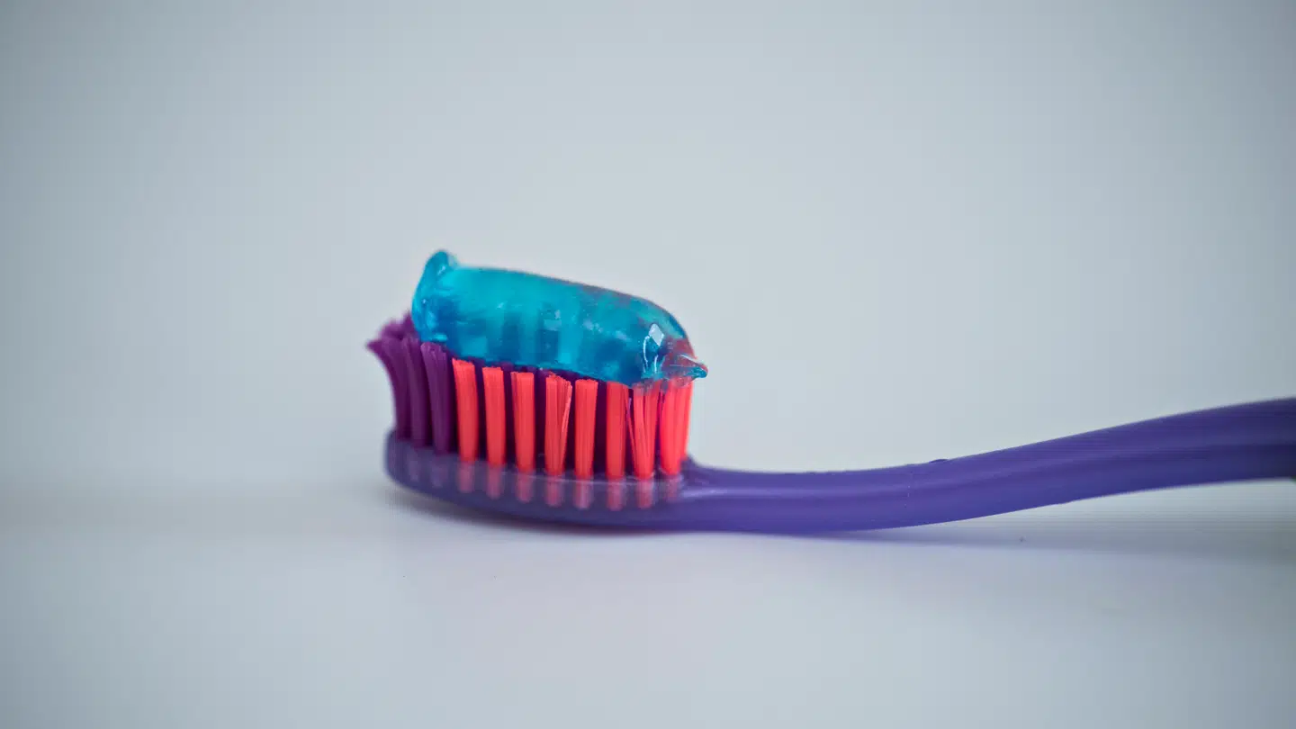 Hun brugte en tandpasta, hun aldrig har brugt før. Og det endte grueligt galt.