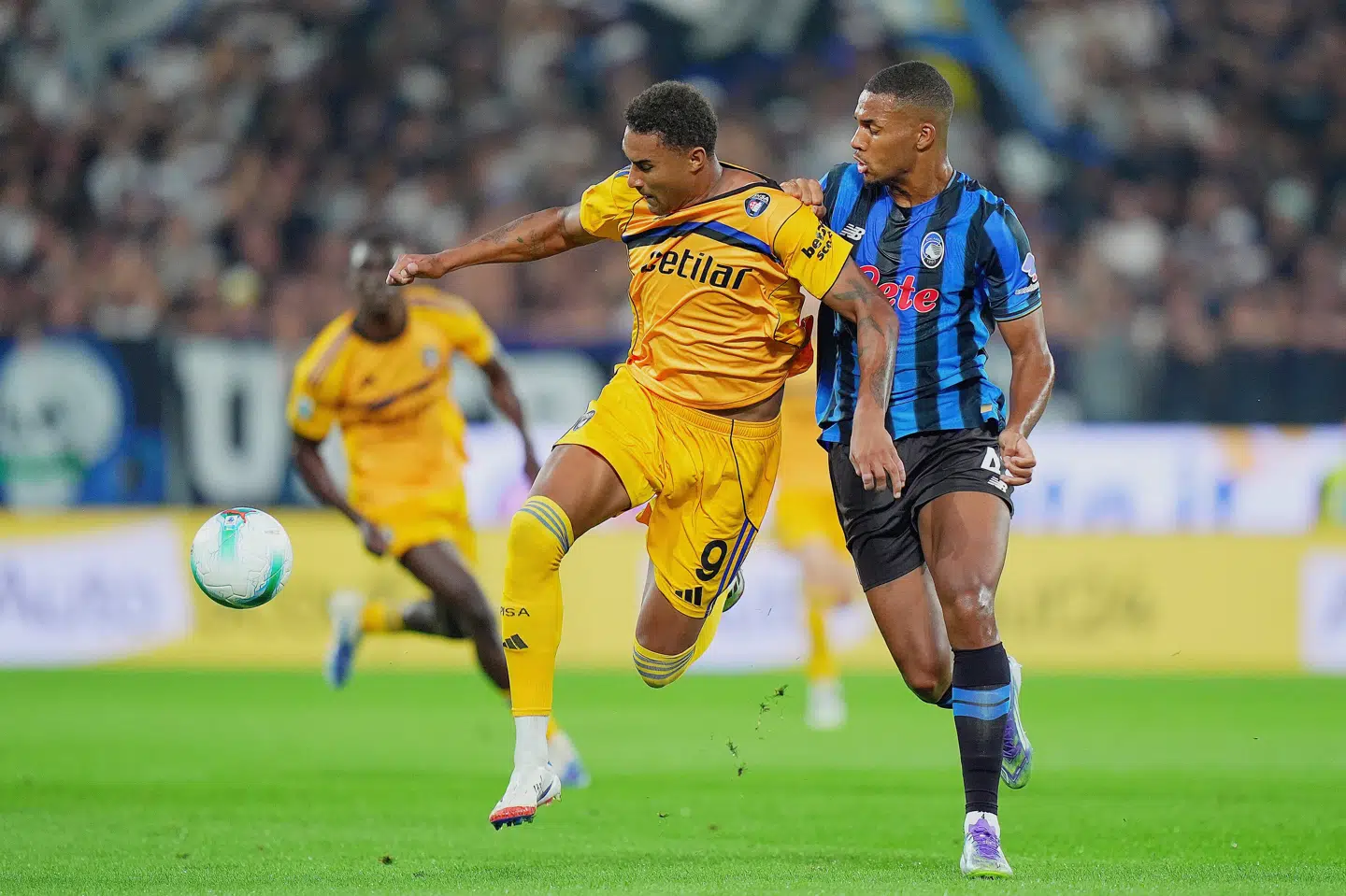 Henrik Meister (i gult) scorede mandag sit første mål for Pisa i Serie A. (Arkivfoto).