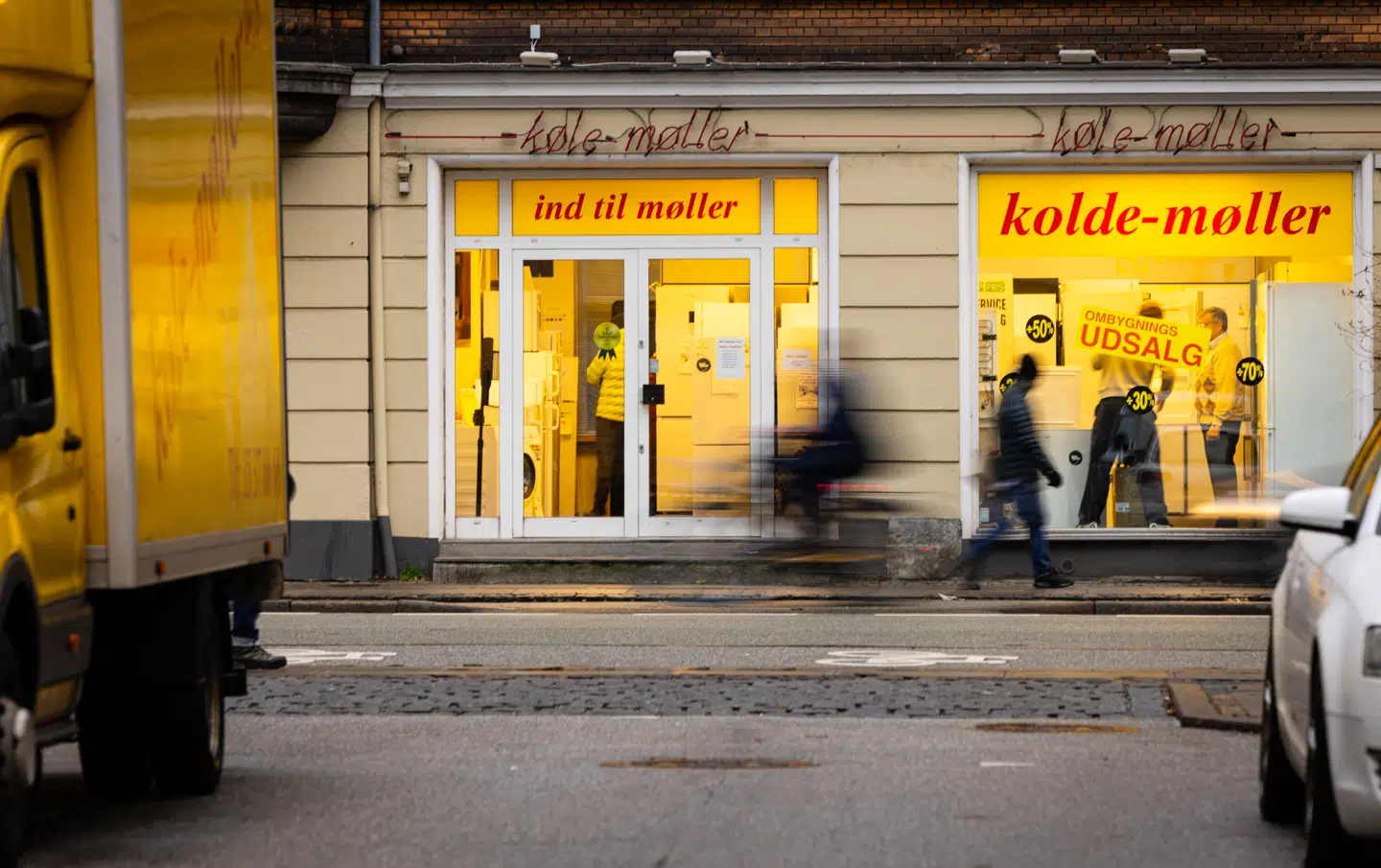 Køle-Møller er blevet en institution i den danske hvidevarehandel. Fra nytår overdrager de to brødre, der ejer selskabet, nøglerne til nogle andre.