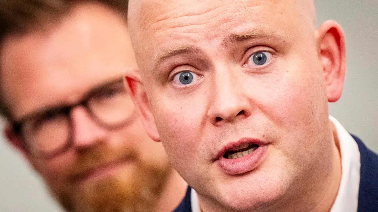 Kulturminister Jakob Engel-Schmidt (M) svarer på spørgsmål om Danmarks Radios troværdighed og de ansattes habilitet.