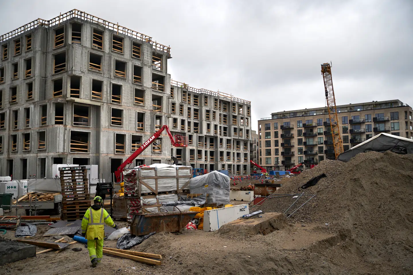 Alt nybyggeri – villaer, rækkehuse og etagebyggeri – skal fra 2026 fra fødslen udstyres med fibernet, så beboerne hurtigt kan blive koblet på en hurtig internetforbindelse.