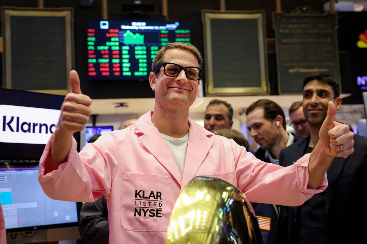 Klarna blev børsnoteret på børsen i New York i september 2025. Den digitale bank er ejet af blandt andre den danske Bestseller-milliardær Anders Holch Povlsen.