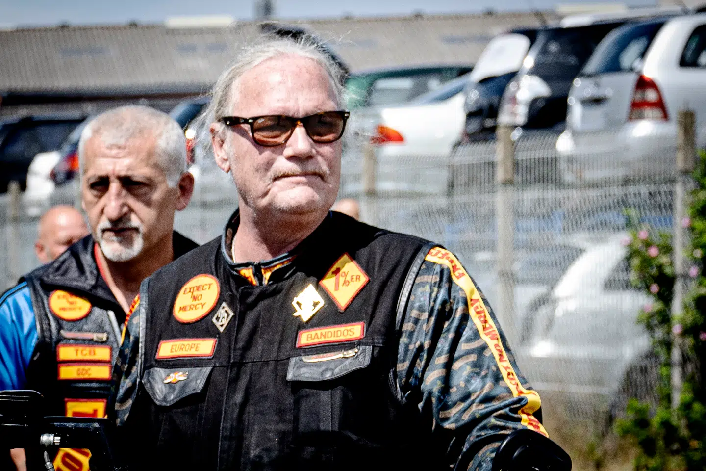 Michael Rosenvold, der også var kendt som »Kokken«, var præsident for Bandidos i Europa, indtil han døde som 57-årig i april. Han fortalte sin historie til journalist og forfatter Camilla Marie Nielsen, hvis bog nu forsøges stoppet.