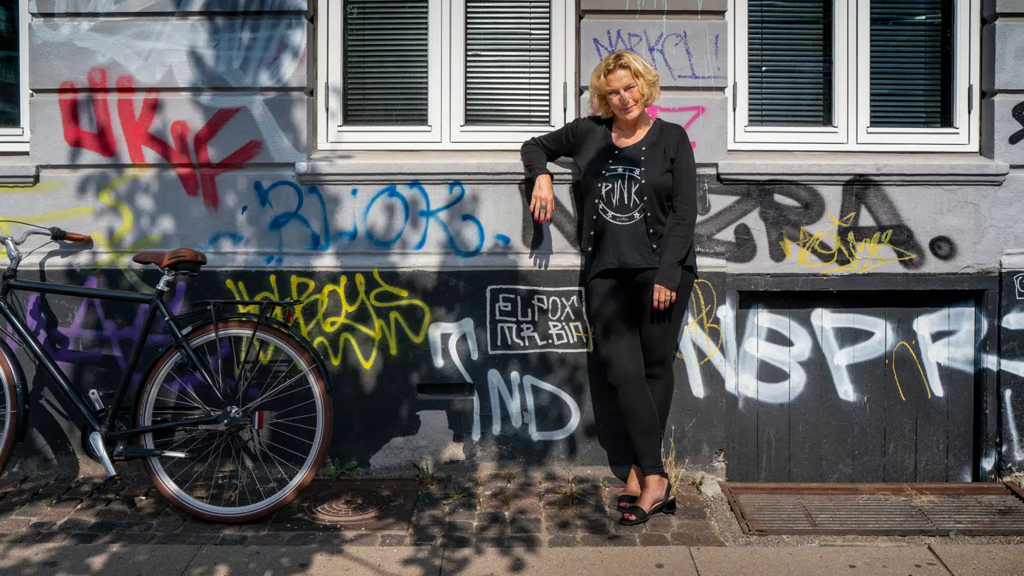 Tv-journalisten dækker fodbold og Formel 1.