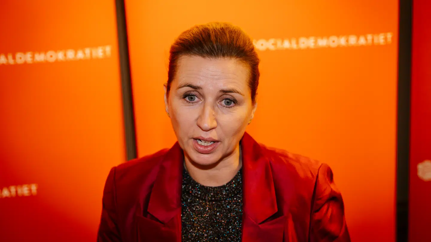 Socialdemokratiets politiske ordfører, Christian Rabjerg Madsen, udtaler til DR, at målingen er dårlig og det ikke er en måling, som de er tilfredse med.