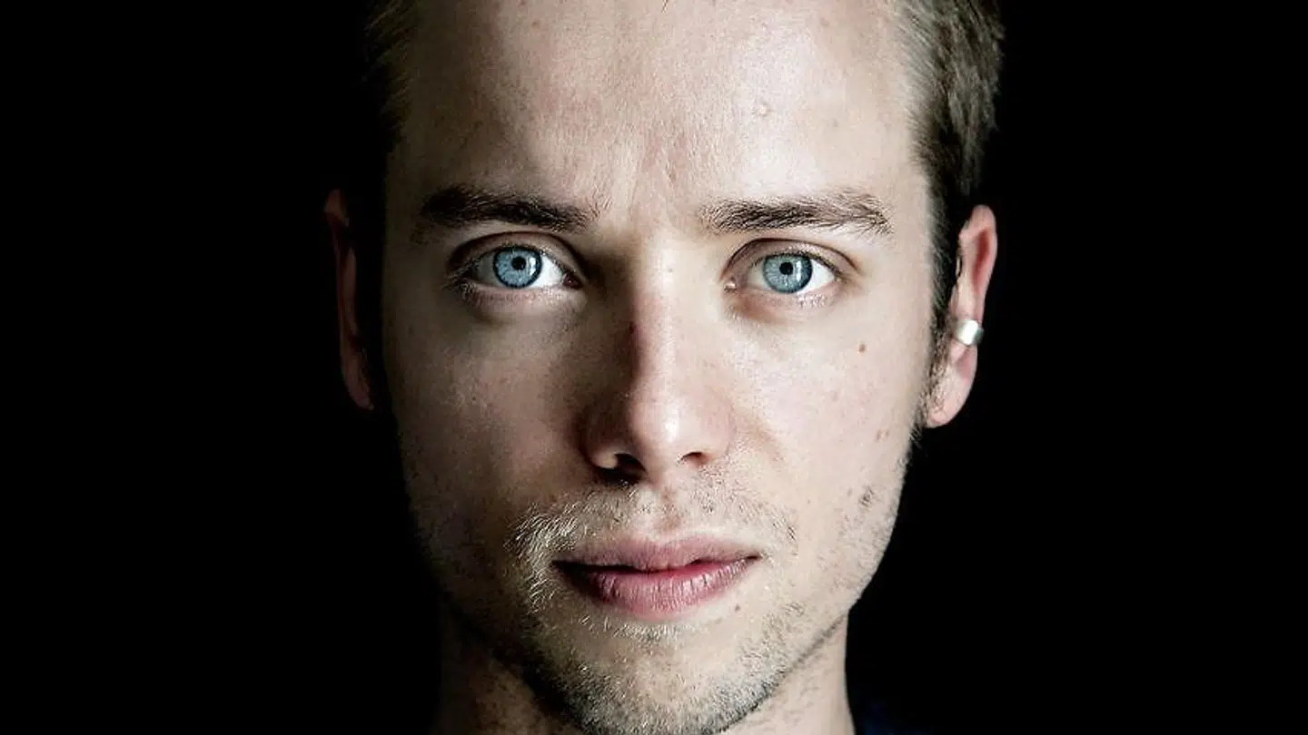 35-årige Mads Langer har kæmpet med indre dæmoner gennem livet.