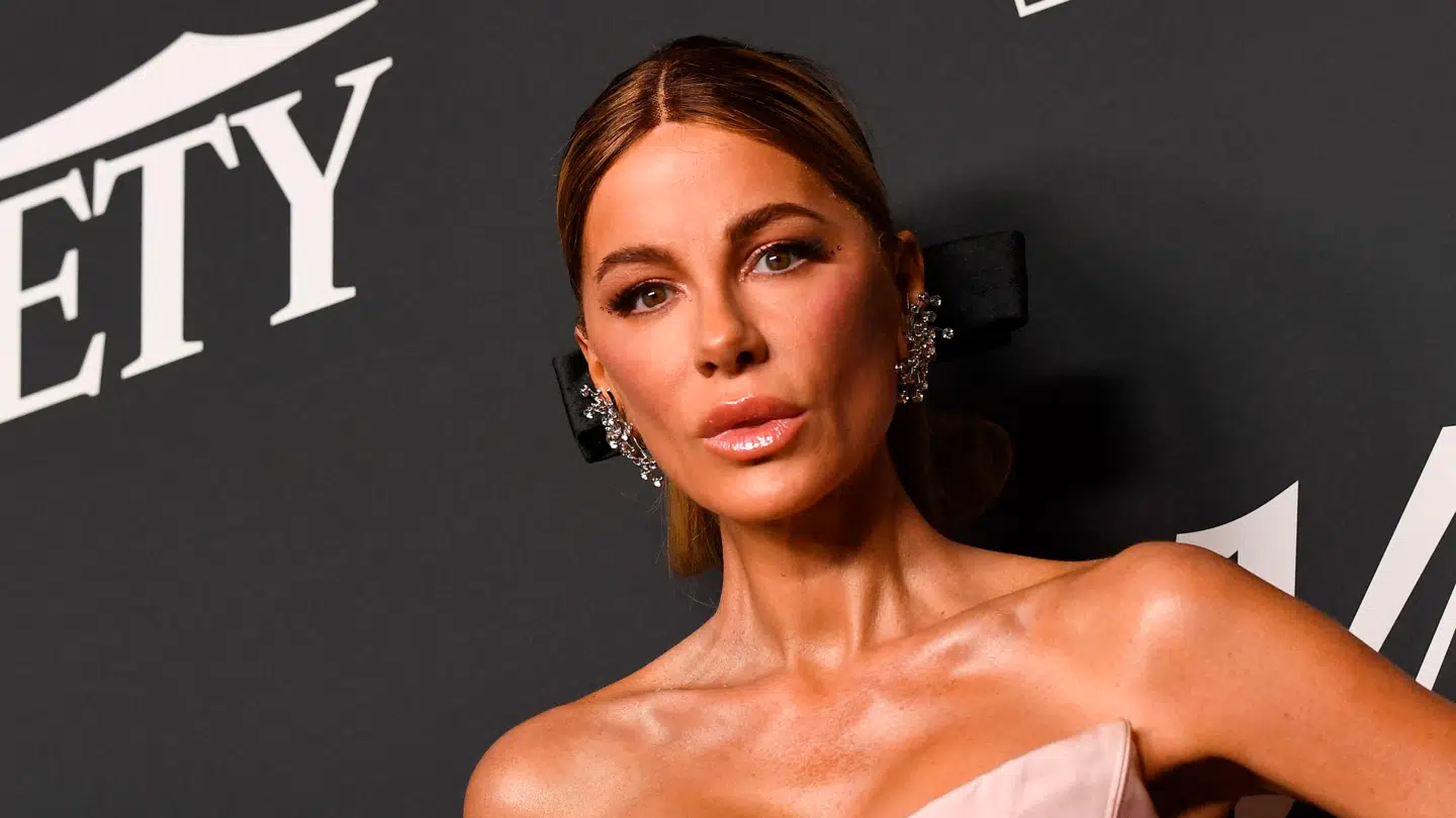 Kate Beckinsale påstår, at hendes svigersøn har lagt to æg.