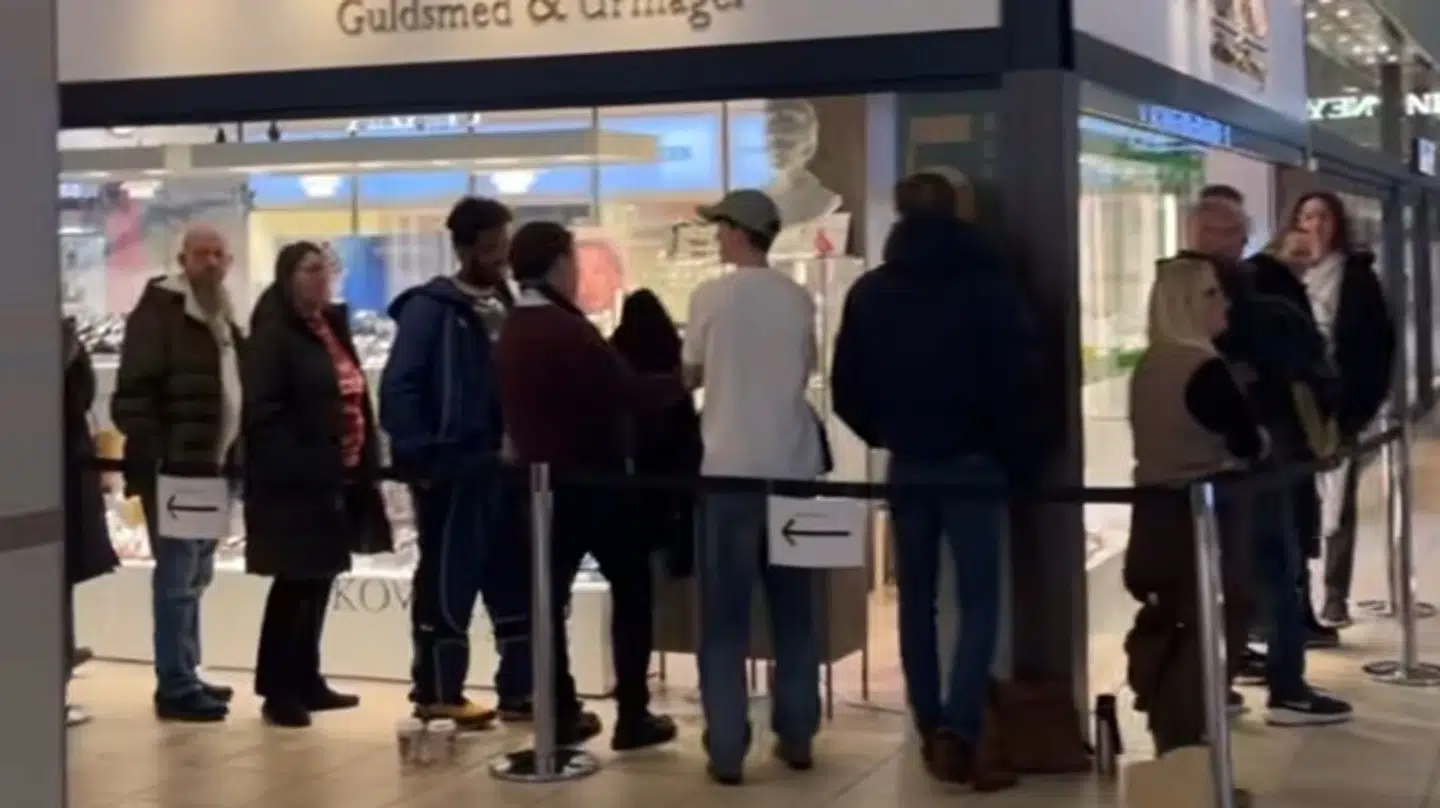 Køen var lang til de vilde tilbud