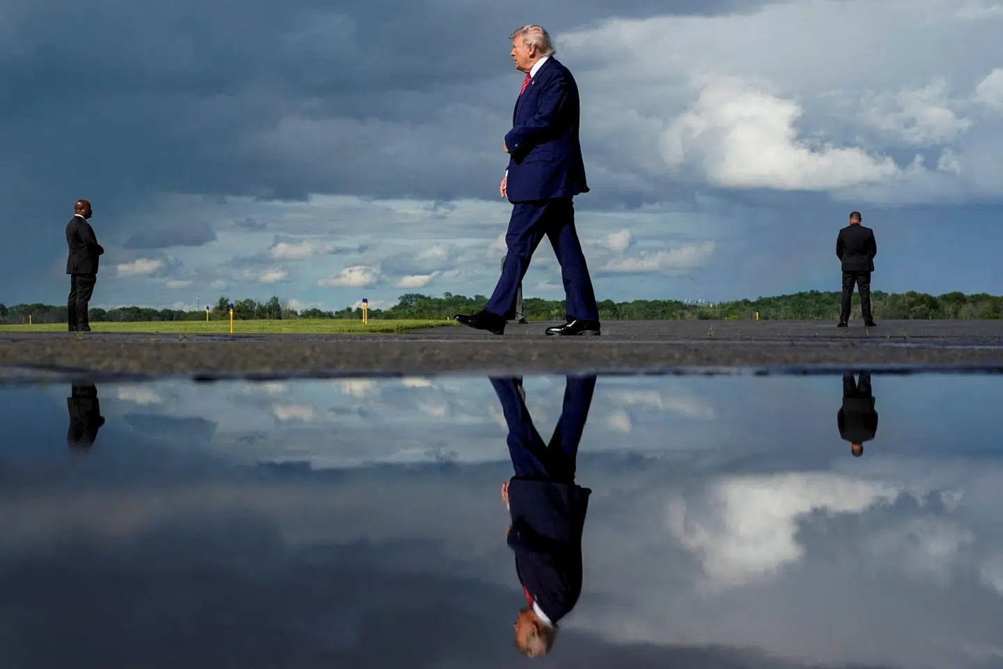 Donald Trump har aldrig lagt skjul på sin foragt for de etablerede mediers meningsmålinger og analyser. Nu har en af præsidentens egne talknusere delt en analyse, som påpeger en række udfordringer for Trumps parti.