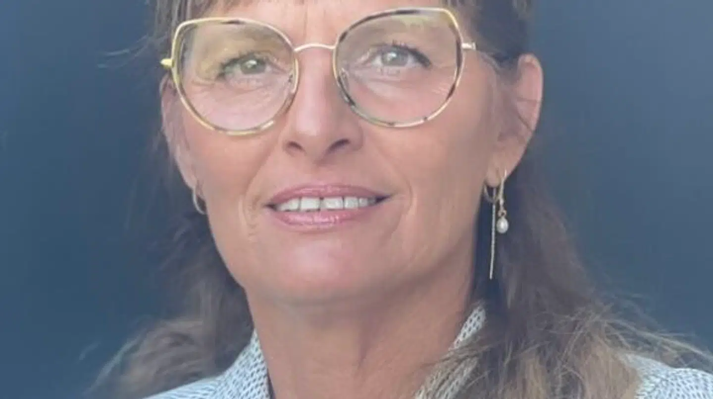 Benthe Bertelsen går til tandlæge seks til otte gange om året for at vedligeholde sine tænder.