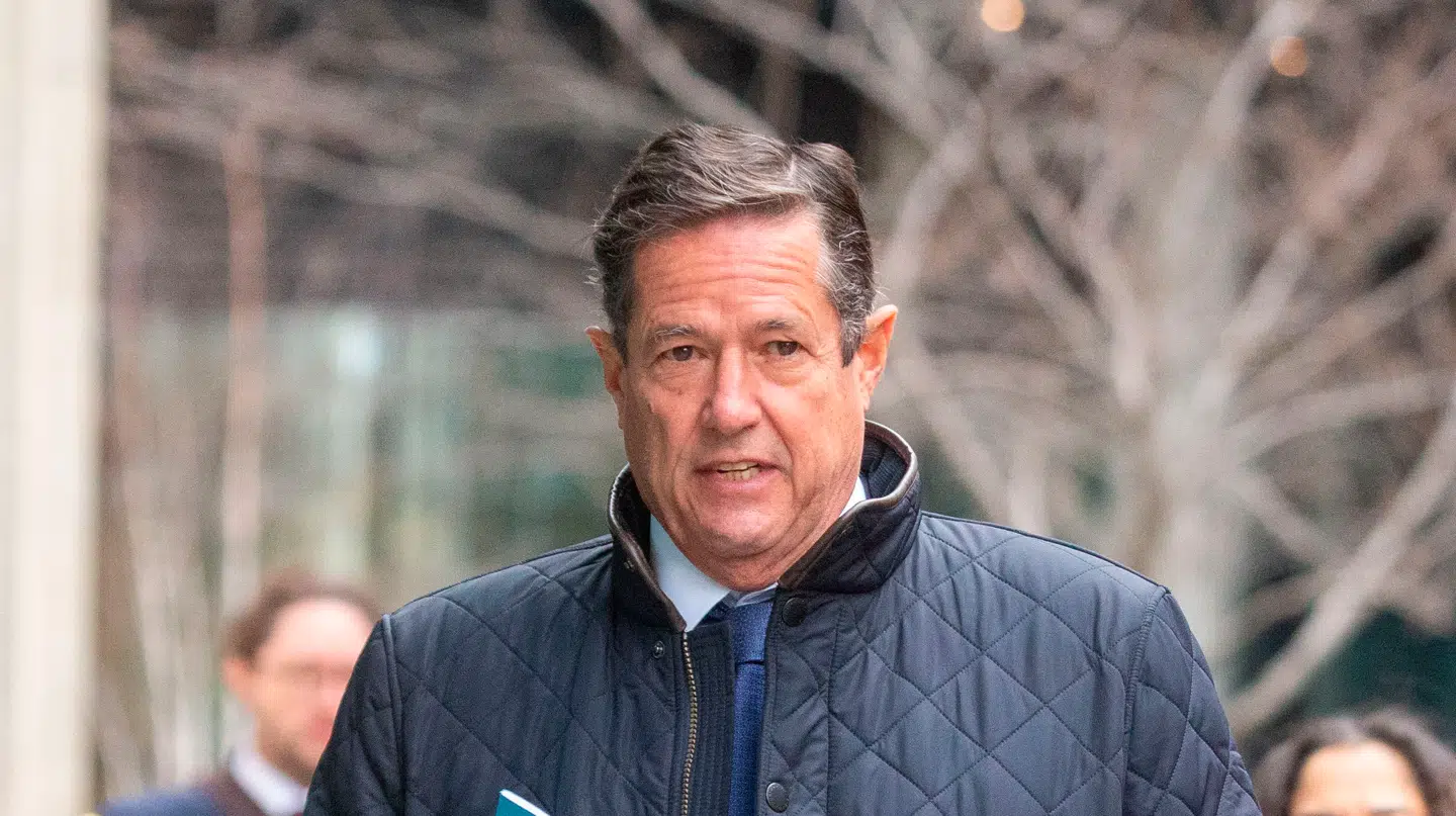 Ifølge senator Elizabeth Warren skulle den tidligere bankchef Jes Staley (på billedet) angiveligt have beskyttet Jeffrey Epsteins adgang til banksystemet. (arkivfoto)