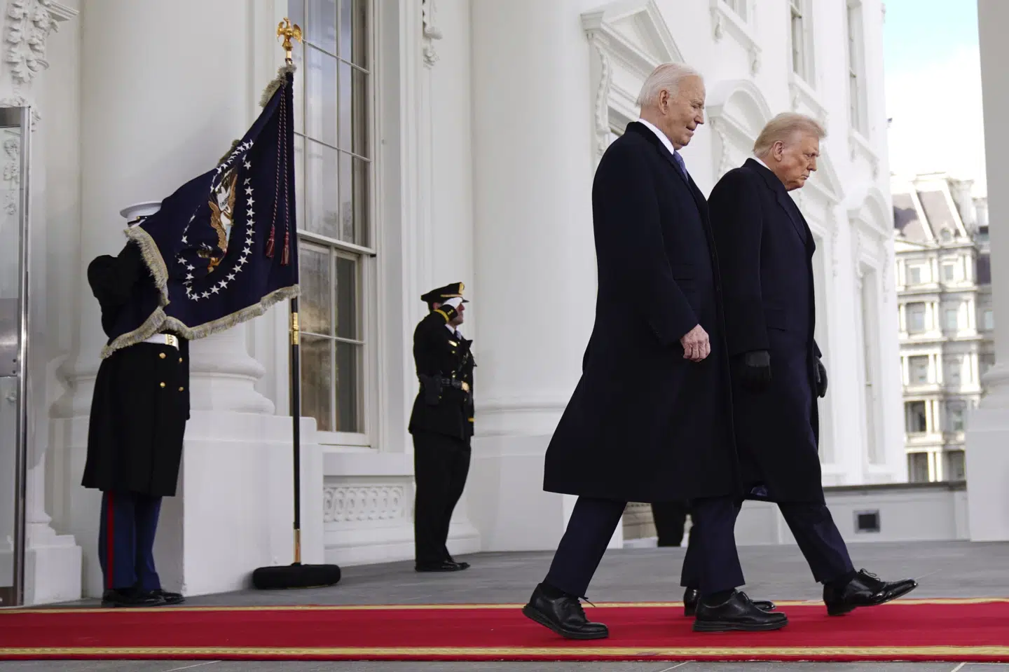 Daværende præsident Joe Biden og den dengang kommende præsident, Donald Trump, forlader Det Hvide Hus 20. januar i år, hvor Trump tiltrådte som præsident.