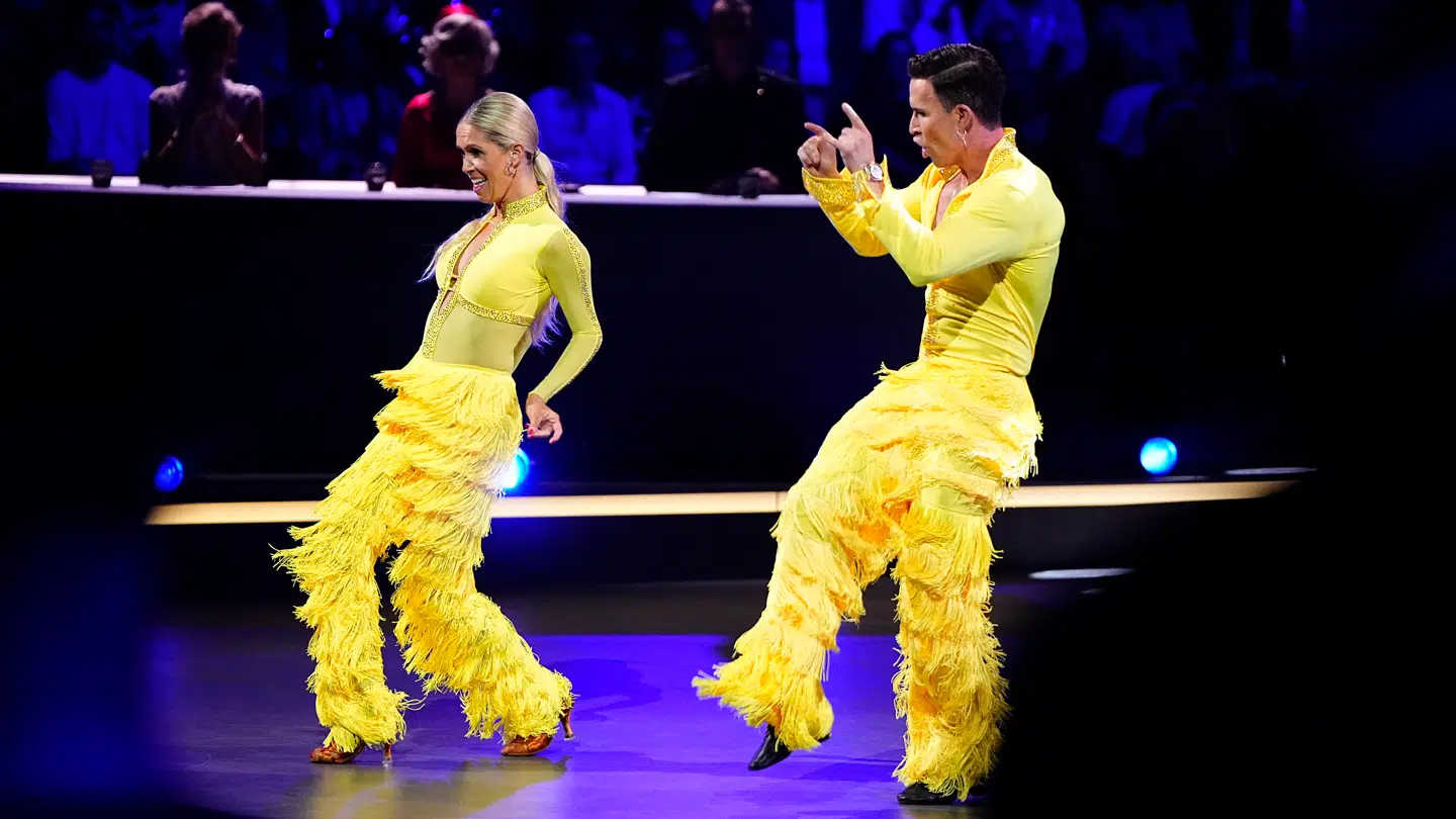 Gustav Salinas og Karina Frimodt fik lov at genskabe deres samba fra program syv.