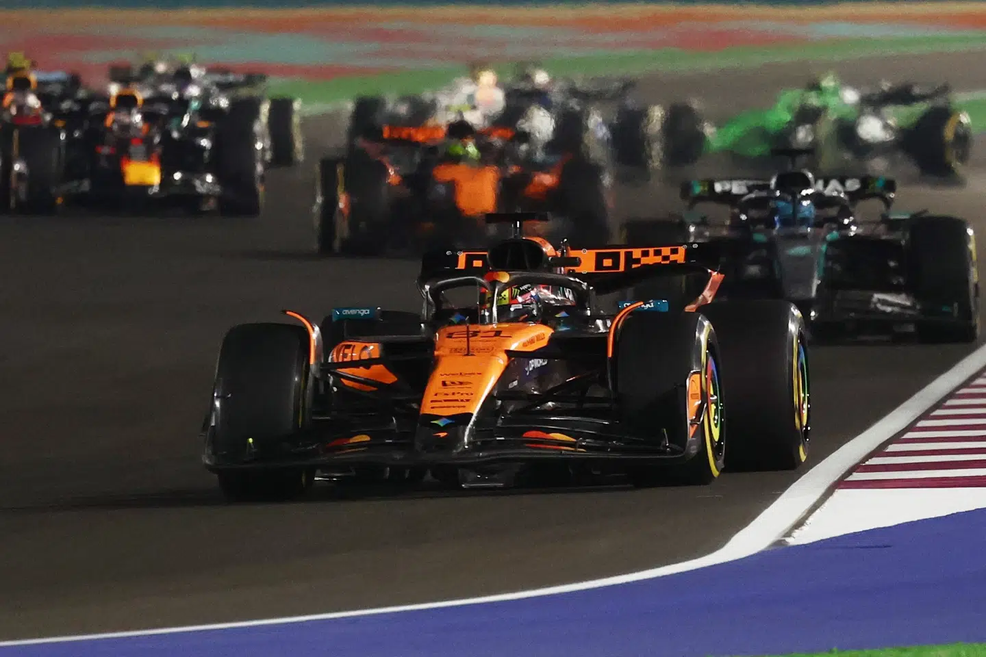 Oscar Piastri kørte hjem fra spids i lørdagens sprintløb.