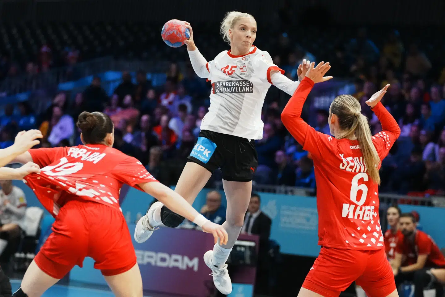 Danmark har i Julie Scaglione fået en alvorlig trussel fra de højere luftlag.