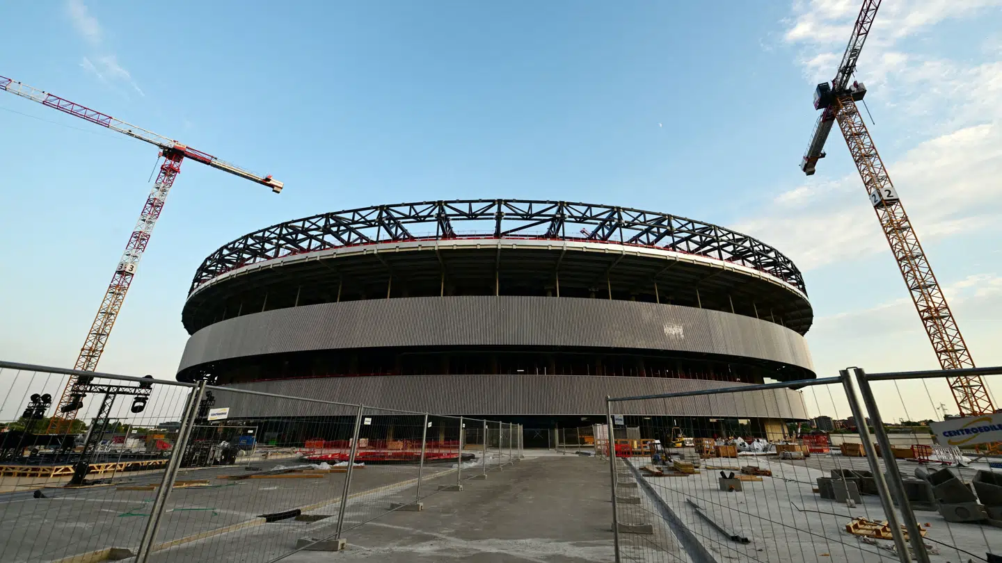 Byggerod bare få måneder før vinter-OL indtager arenaen i Milano.