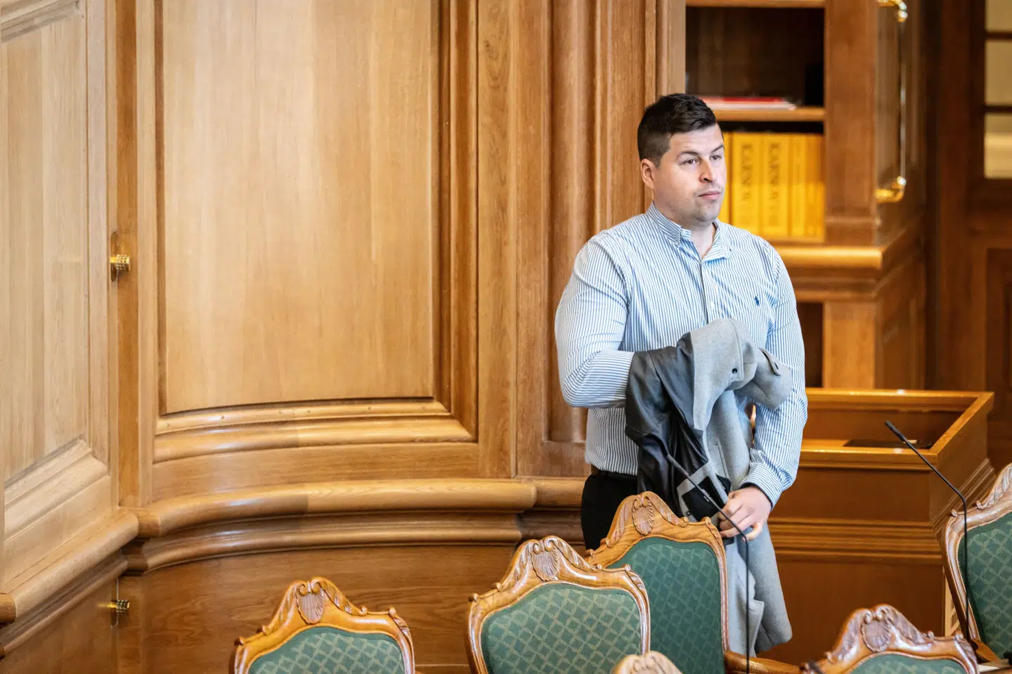 Mike Fonseca var i Folketingssalen i april, da der var en udvidet spørgetime med statsministeren. Selv om løsgængeren ikke har noget parti, ser han sig ikke som færdig med politik. (Arkivfoto).