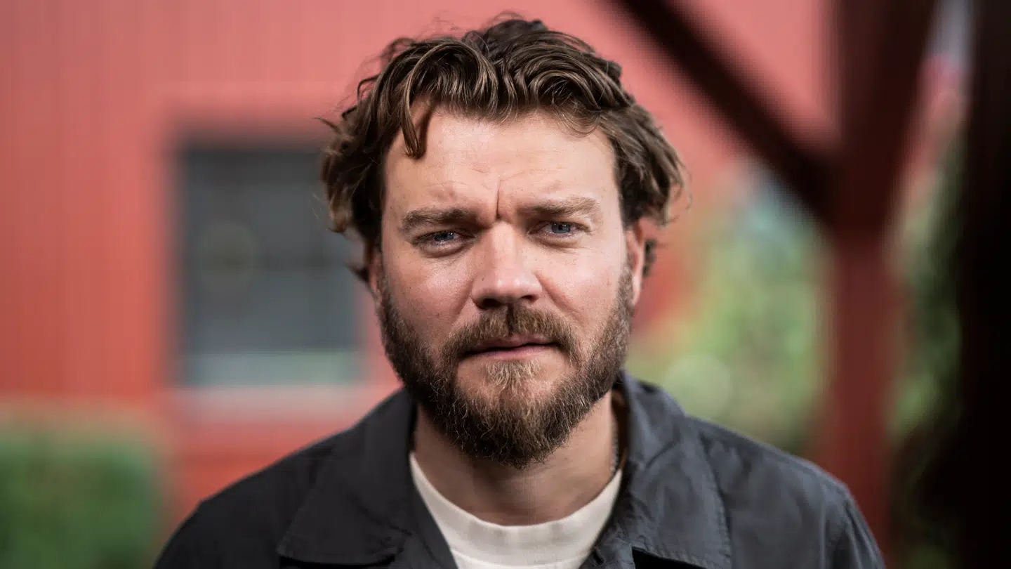 Den bizarre middag har haft store konsekvenser for skuespiller Pilou Asbæk.